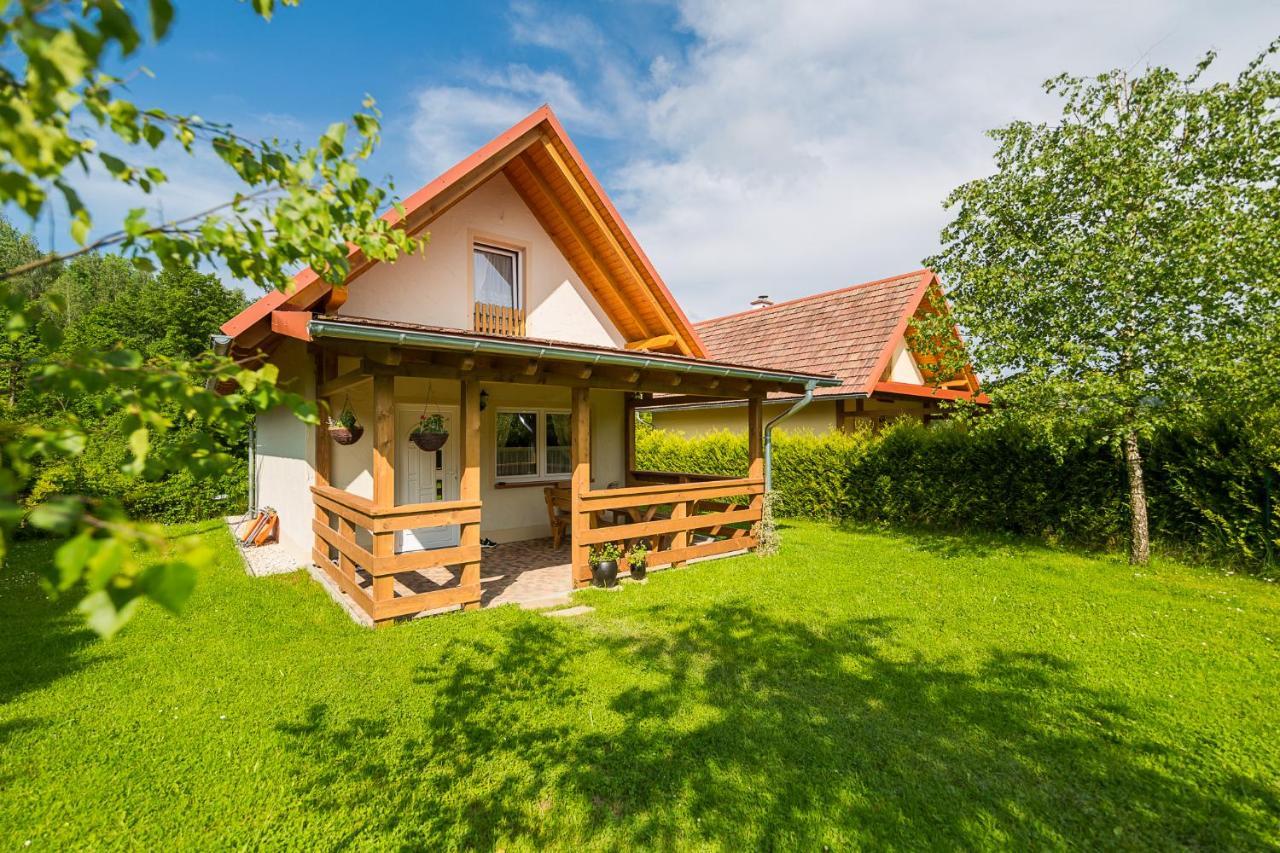 Domki Nad Stawem. Polańczyk Exteriér fotografie