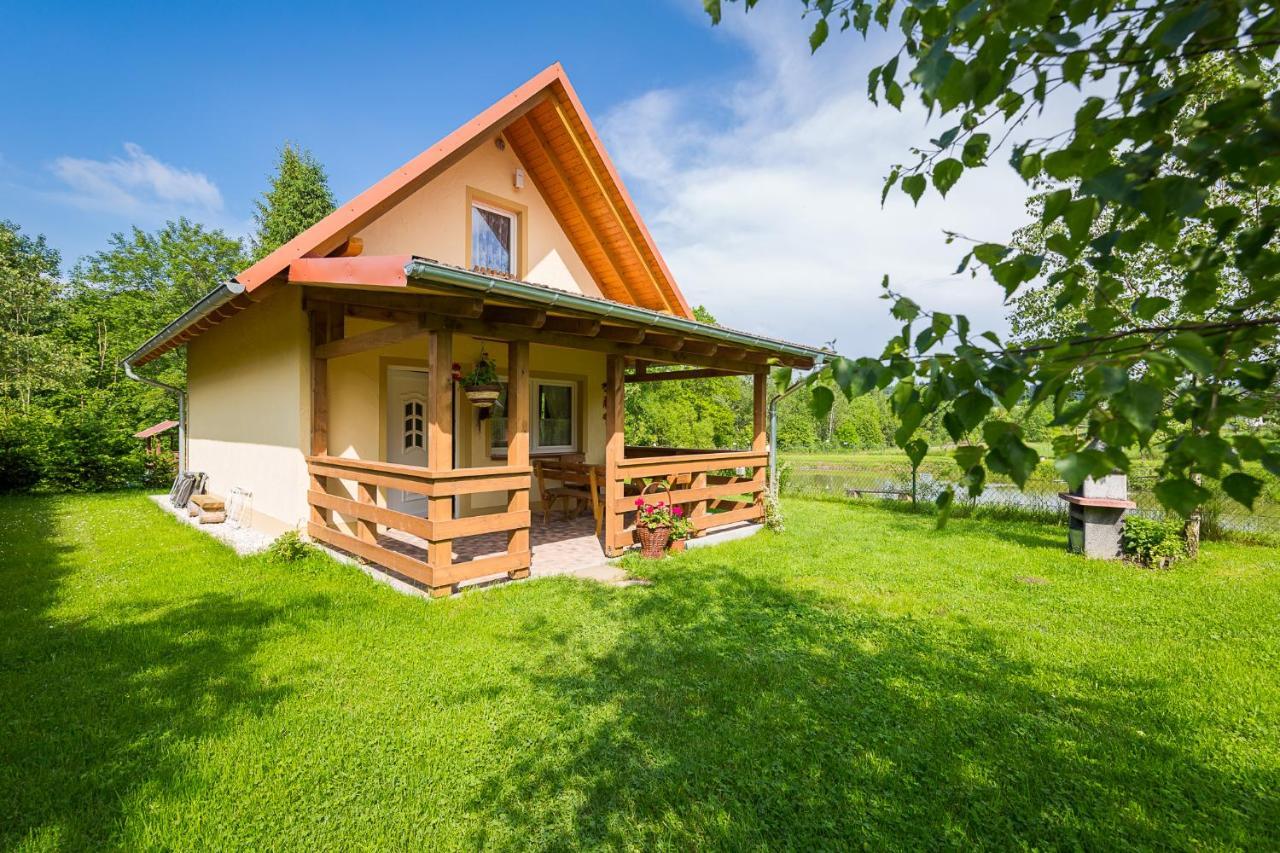 Domki Nad Stawem. Polańczyk Exteriér fotografie